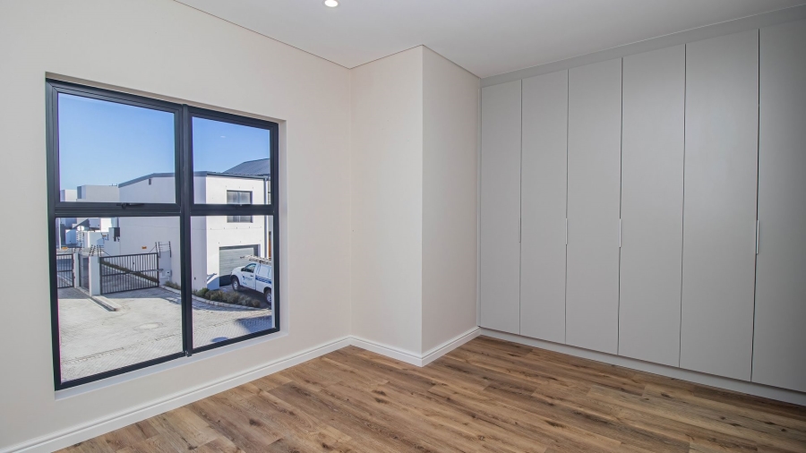 To Let 3 Bedroom Property for Rent in Sandown Western Cape